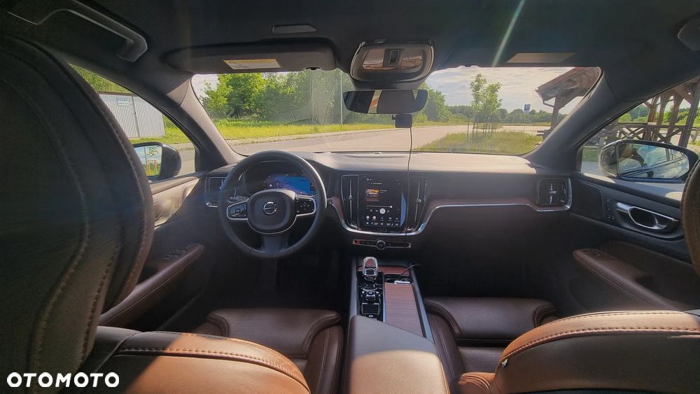 Volvo V60 Cross Country - 21