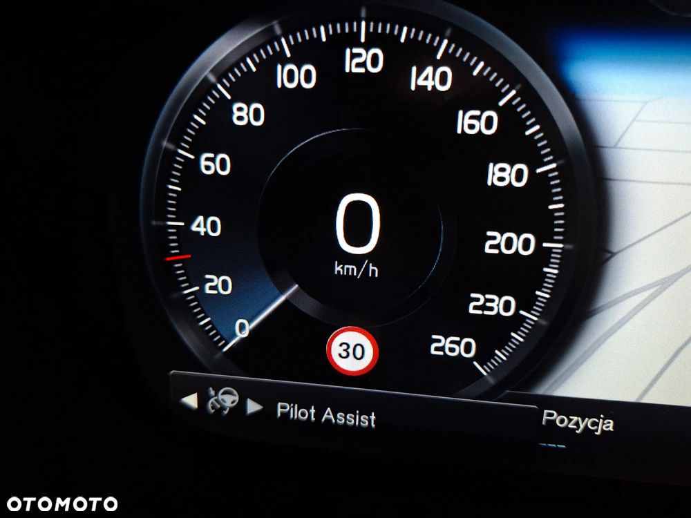 Volvo V90 D4 Momentum Pro - 30