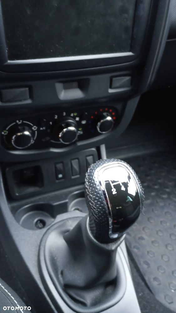 Dacia Duster 1.6 SCe Laureate S&S - 5