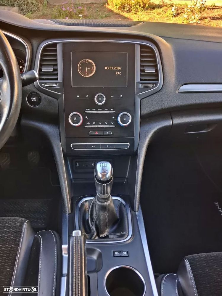 Renault Mégane Sport Tourer 1.5 dCi Dynamique S SS — fotografia 12