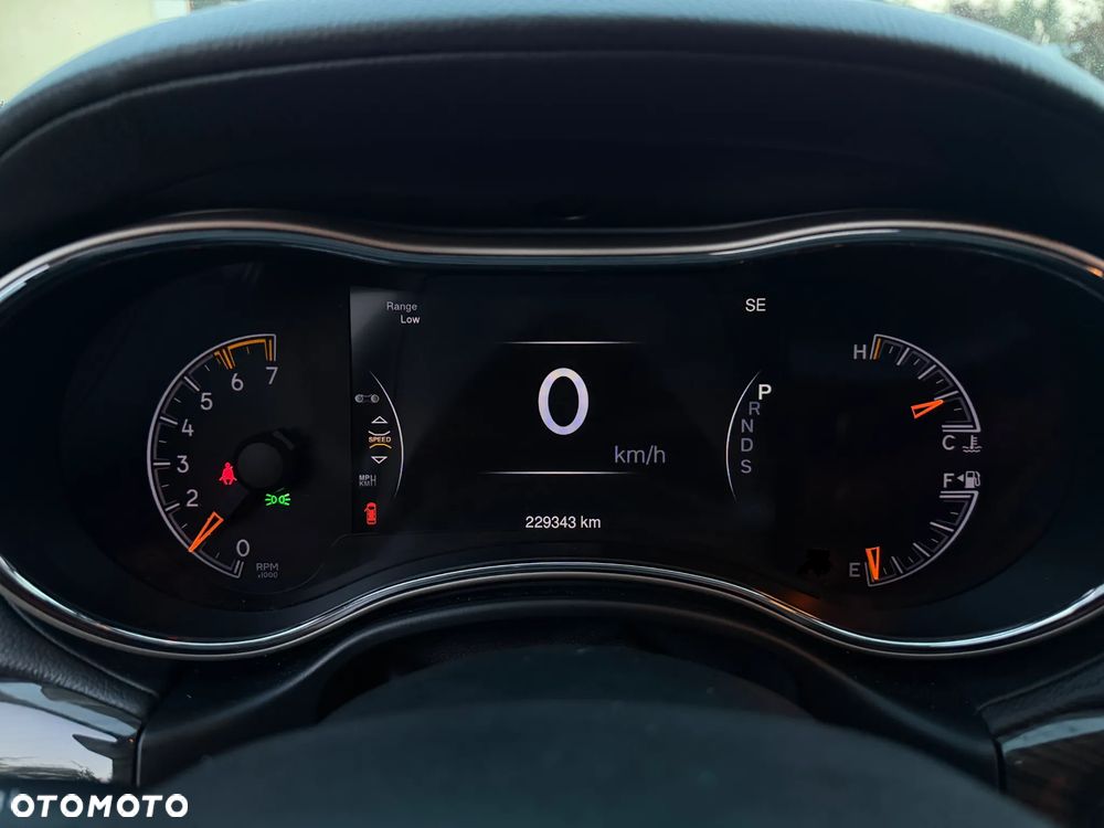 Jeep Grand Cherokee 5.7 V8 HEMI Automatik Overland - 27