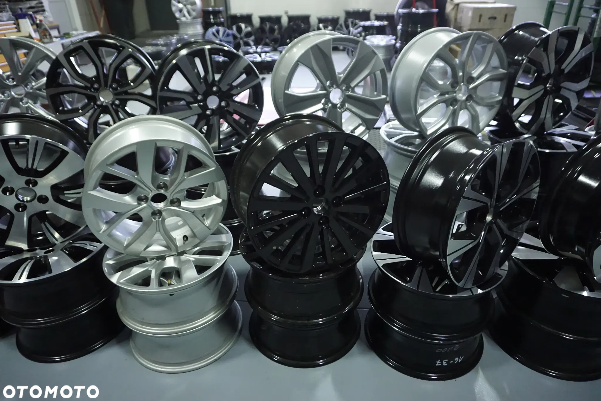 FELGI ALUMINIOWE 16-17 RENAULT MEGANE SCENIC CAPTUR CLIO DACIA JOGGER SPRIND STEPWAY SANDERO DOKKER SPRING ORYGINAŁ 4X100 - 3