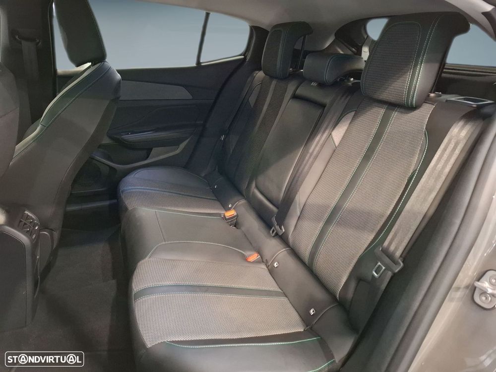 Peugeot 408 1.2 Hybrid Allure e-DCS6 - 11