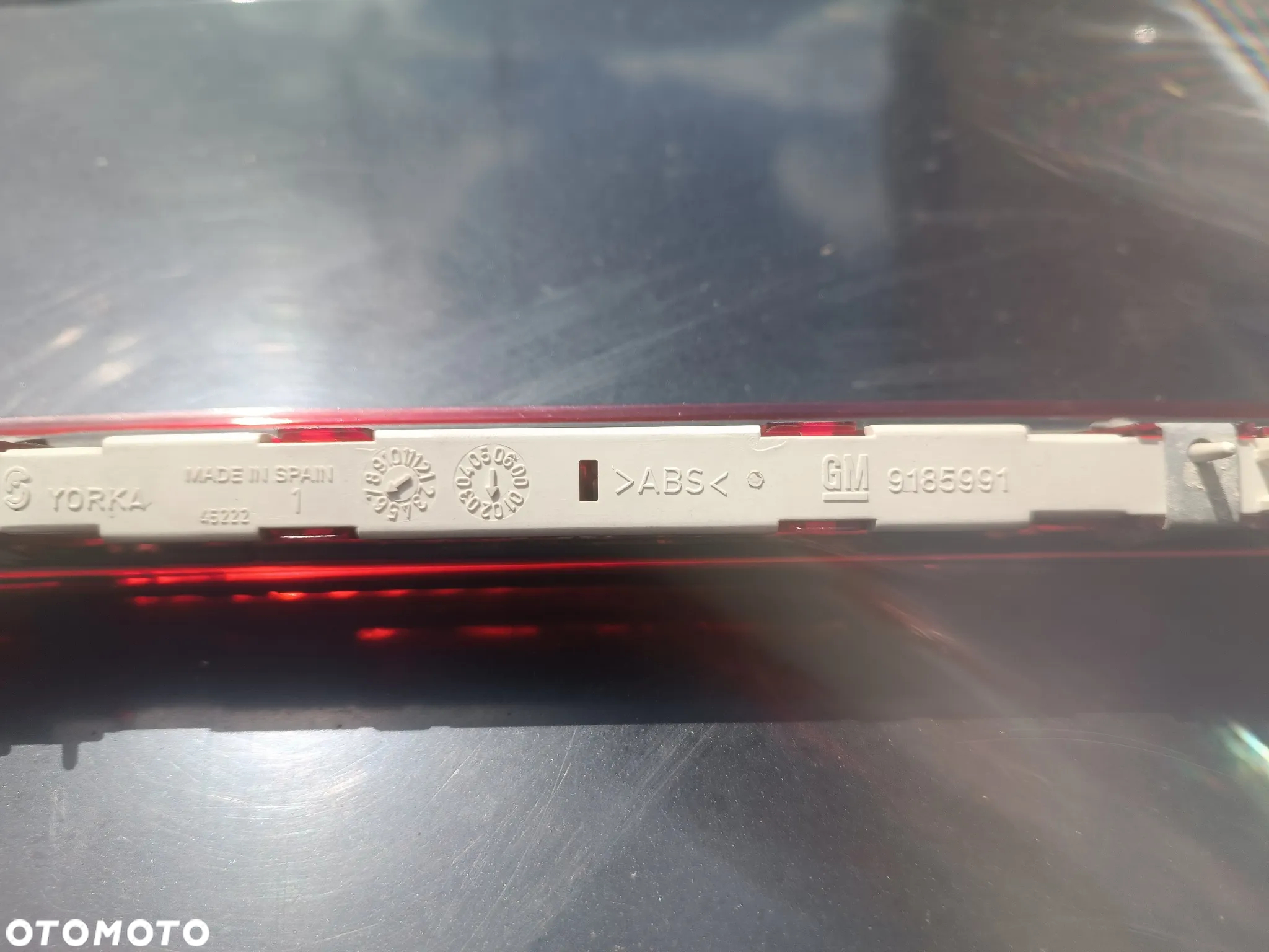 Opel Vectra C (02-05) SEDAN lampa światło hamowania 3-stop trzeci stop 9185991 - 11