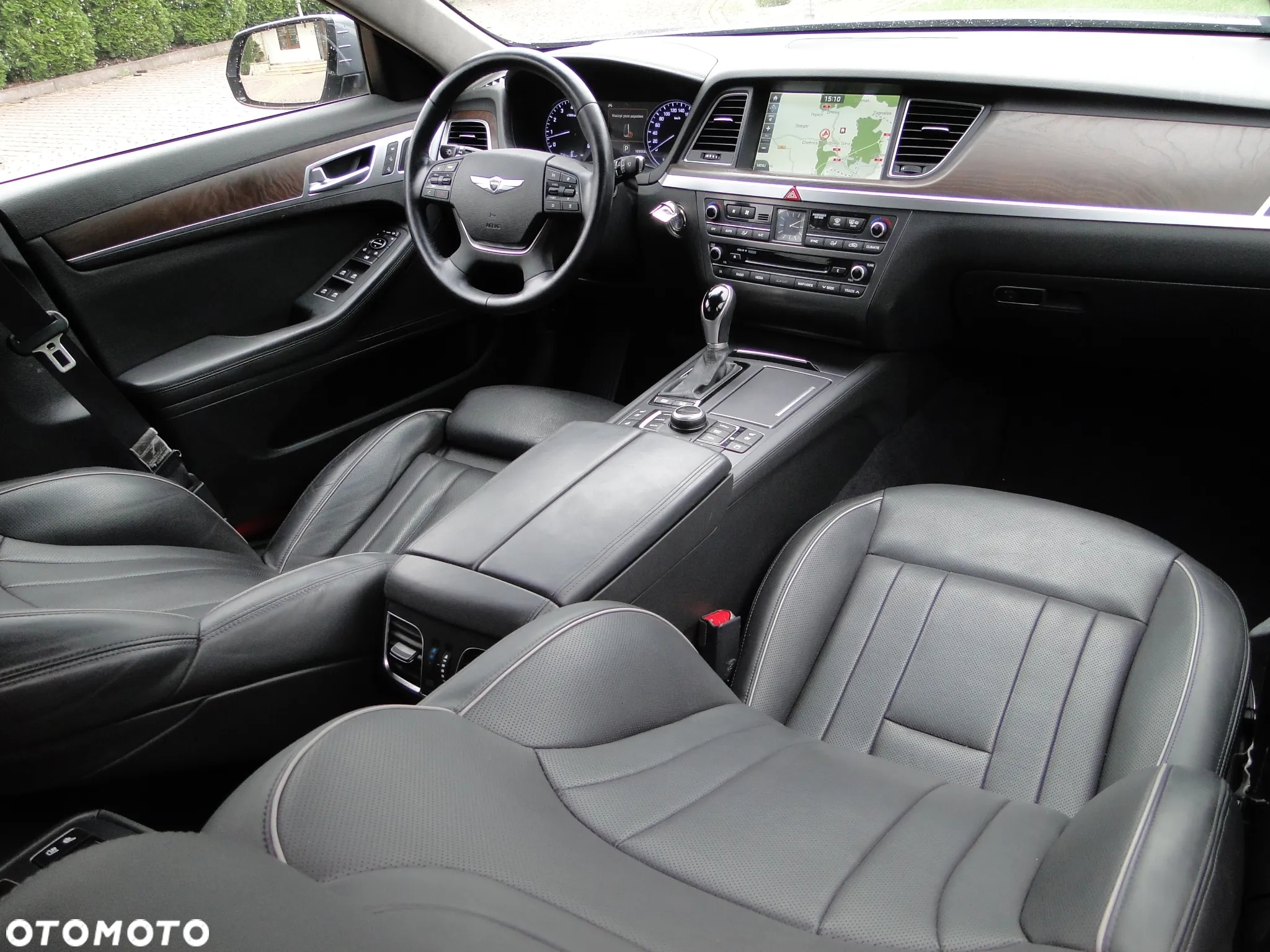 Hyundai Genesis 3.8 V6 GDI - 26