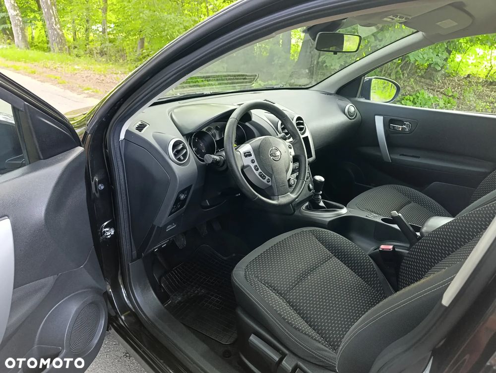 Nissan Qashqai 2.0 dCi DPF acenta - 8
