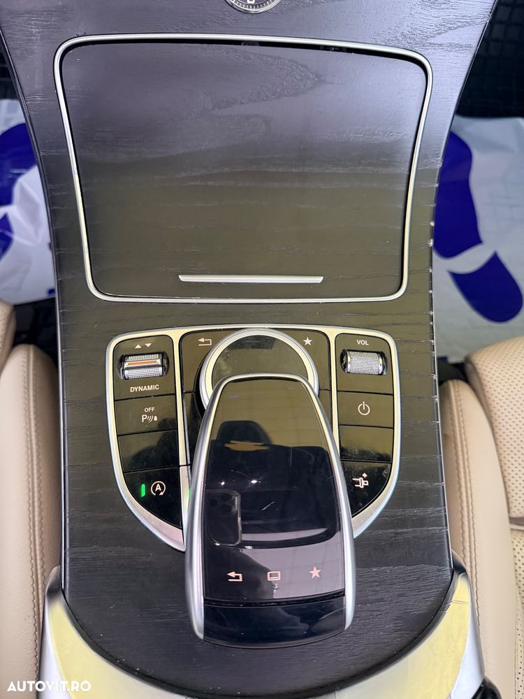 Mercedes-Benz C 180 9G-TRONIC AMG Line - 19