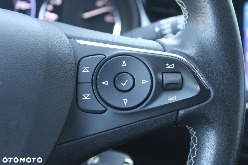Opel Insignia - 24