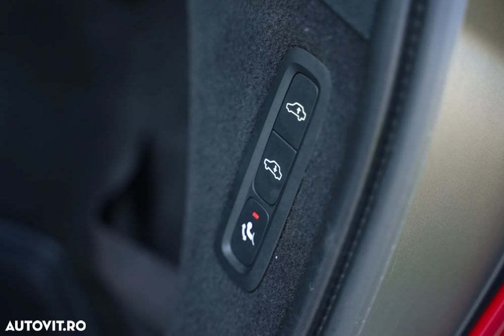Volvo XC 90 - 25
