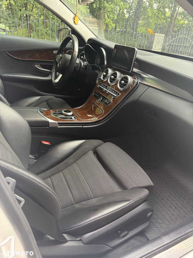 Mercedes-Benz Klasa C 200 4-Matic 7G-TRONIC - 7