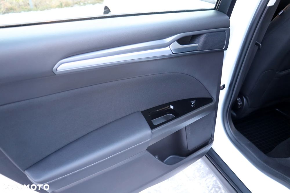 Ford Mondeo 2.0 TDCi Trend PowerShift - 25