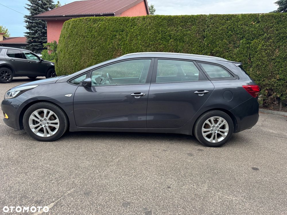 Kia Ceed 1.6 GDI ISG Dream Team Edition - 8
