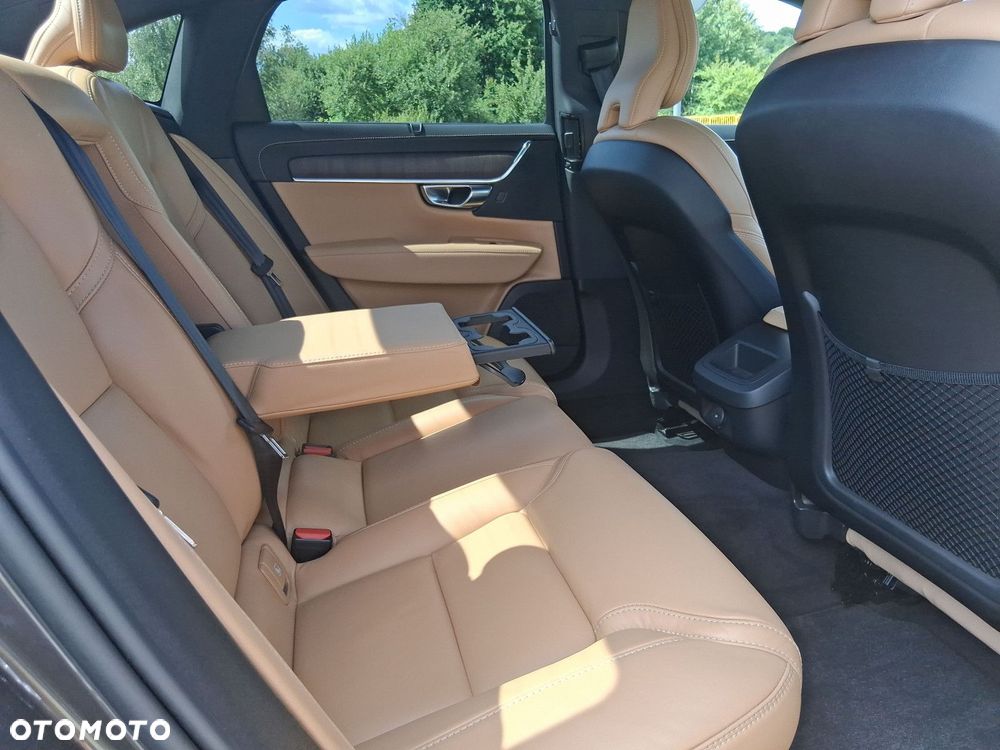 Volvo S90 - 16