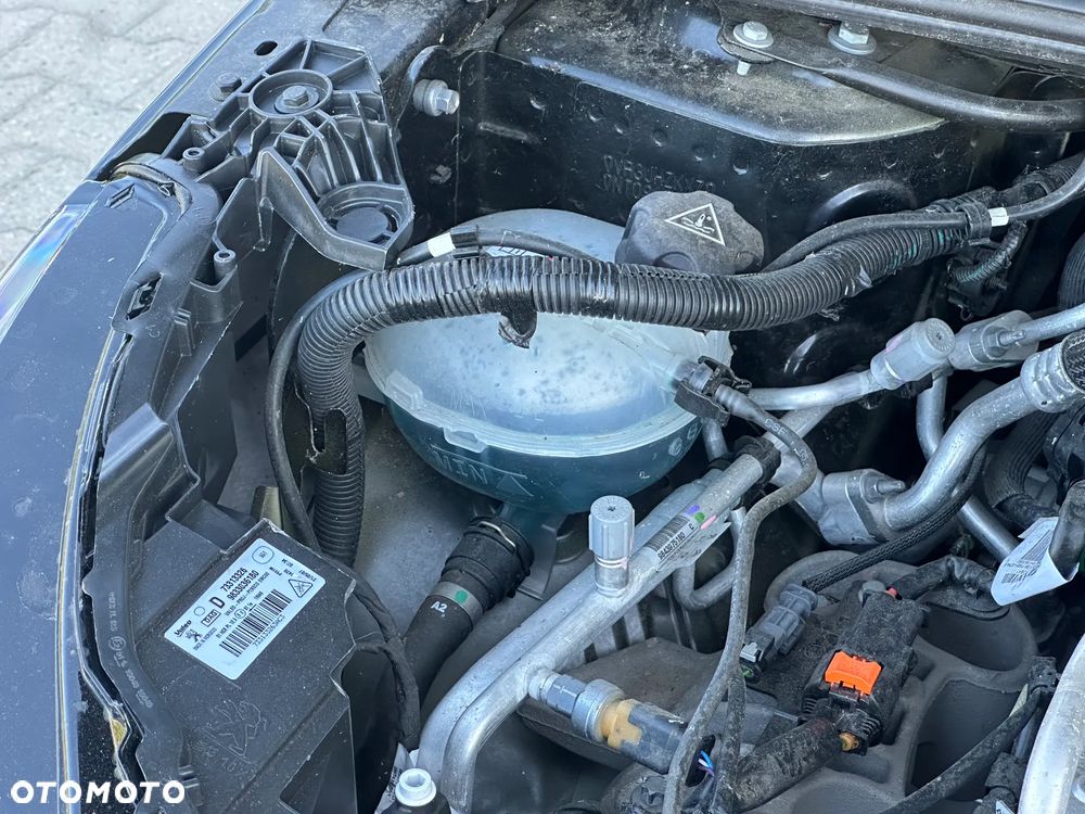 Peugeot 208 Elektromotor 136 Active - 22