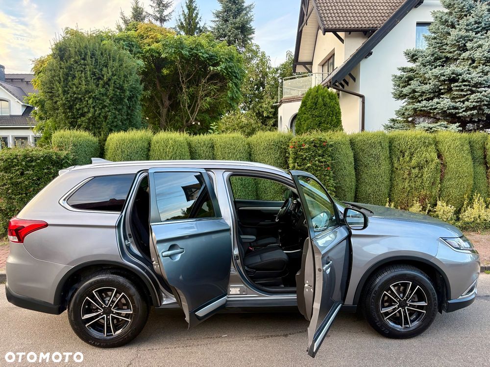 Mitsubishi Outlander 2.0 Invite + 2WD - 8