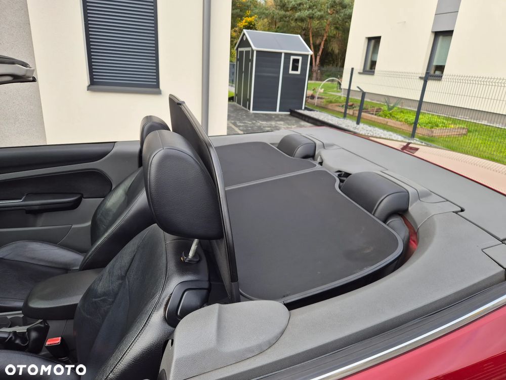 Ford Focus Coupe-Cabriolet 2.0 TDCi DPF Black Magic - 10