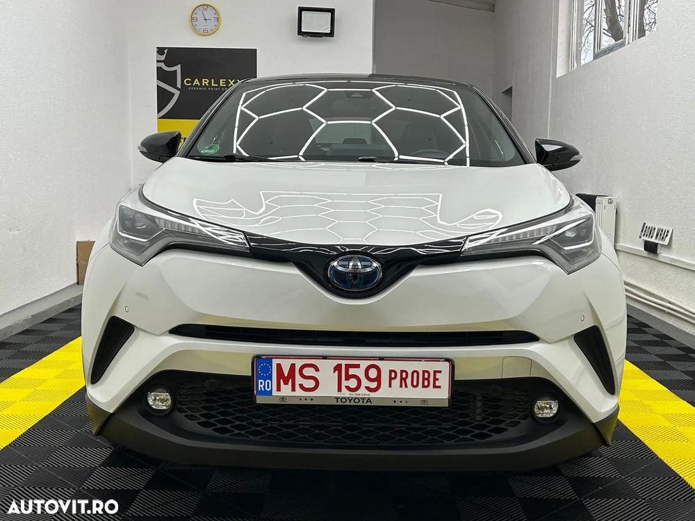 Toyota C-HR Hybrid Style Selection - 10