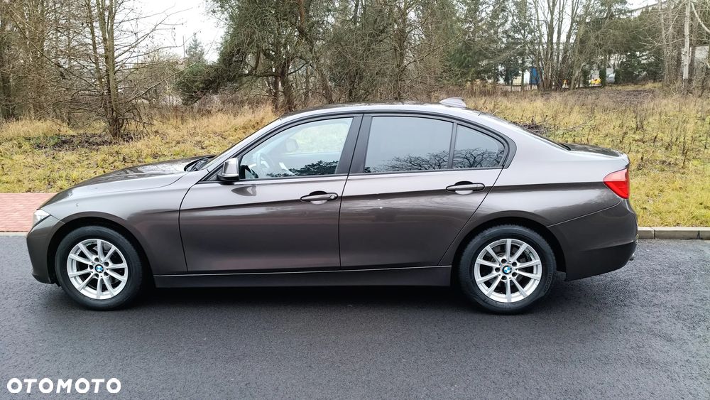 BMW Seria 3 316d - 9