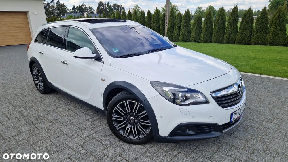 Opel Insignia Country Tourer 2.0 Diesel 4x4 Exclusive - 30