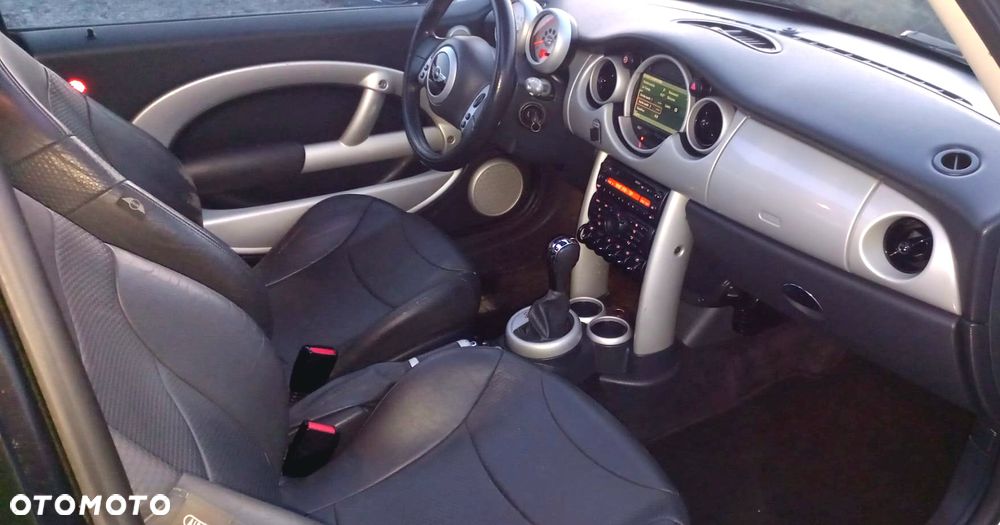 MINI Cooper Seven - 7