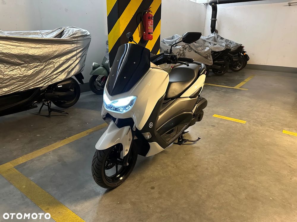 Yamaha NMAX - 16