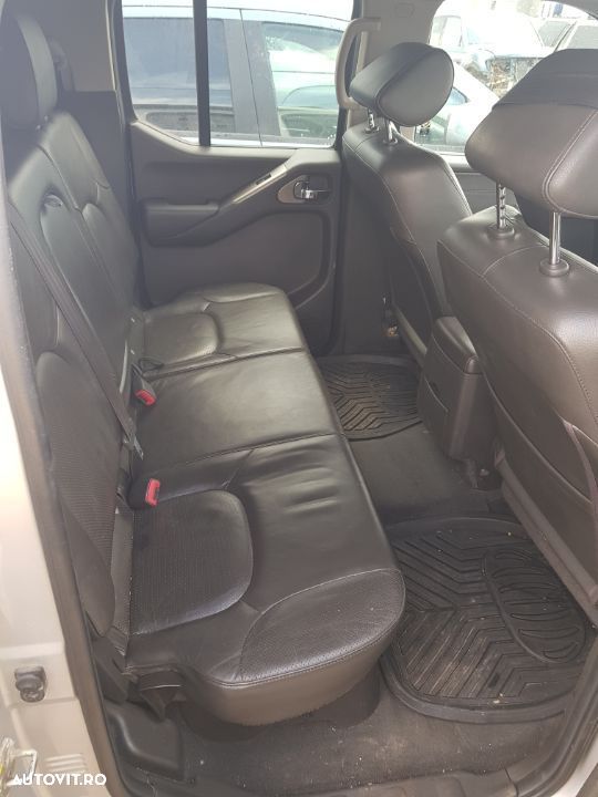 Dezmembrez NISSAN NAVARA D40 2.5DCI EURO4 - 13