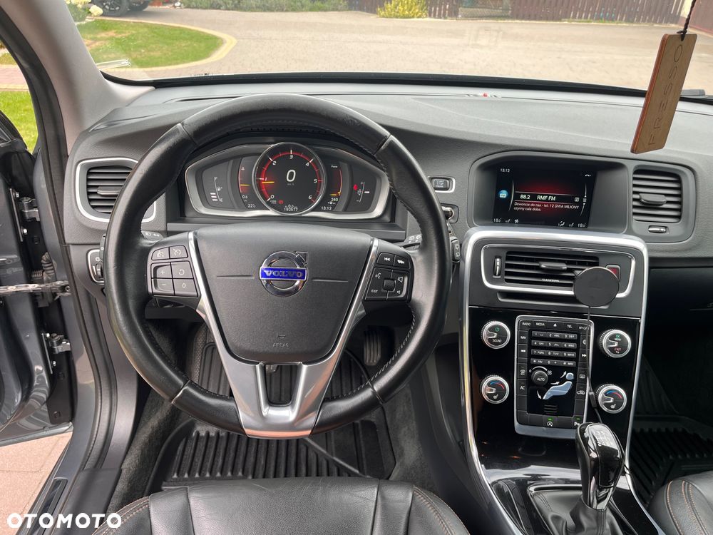 Volvo V60 Cross Country D4 Summum - 14