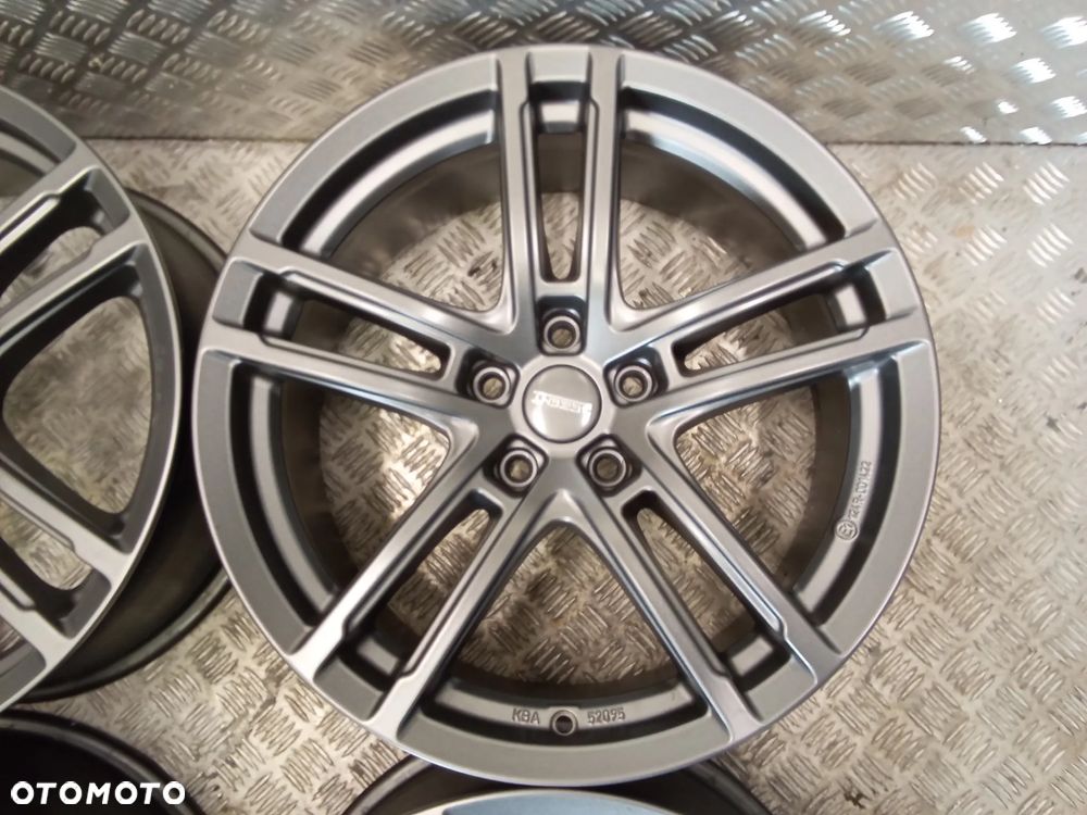 Felgi DEZENT Vw Golf Passat Tiguan Touran Audi A4 A5 A6 Q3 Q5 Skoda Superb Kodiaq 8Jx18 et30 5x112 - 3
