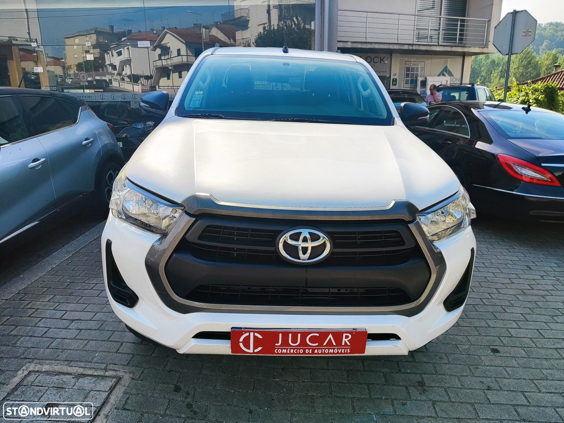 Toyota Hilux 2.4 D-4D 2WD CD CM - 4
