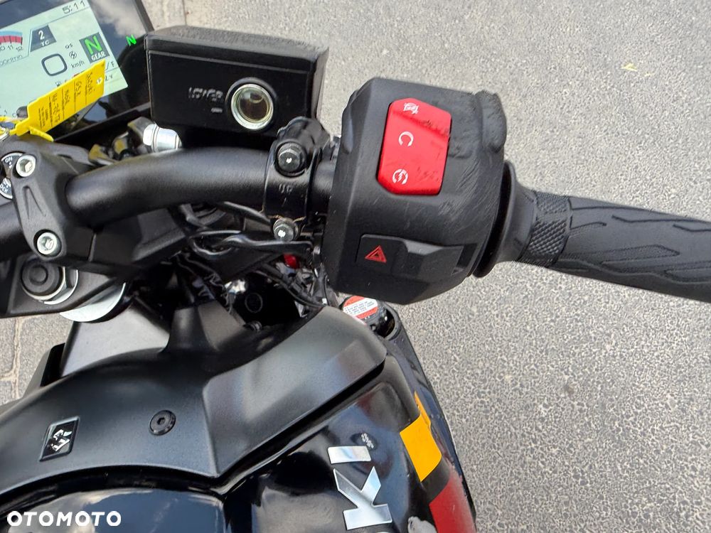 Suzuki GSX - 20