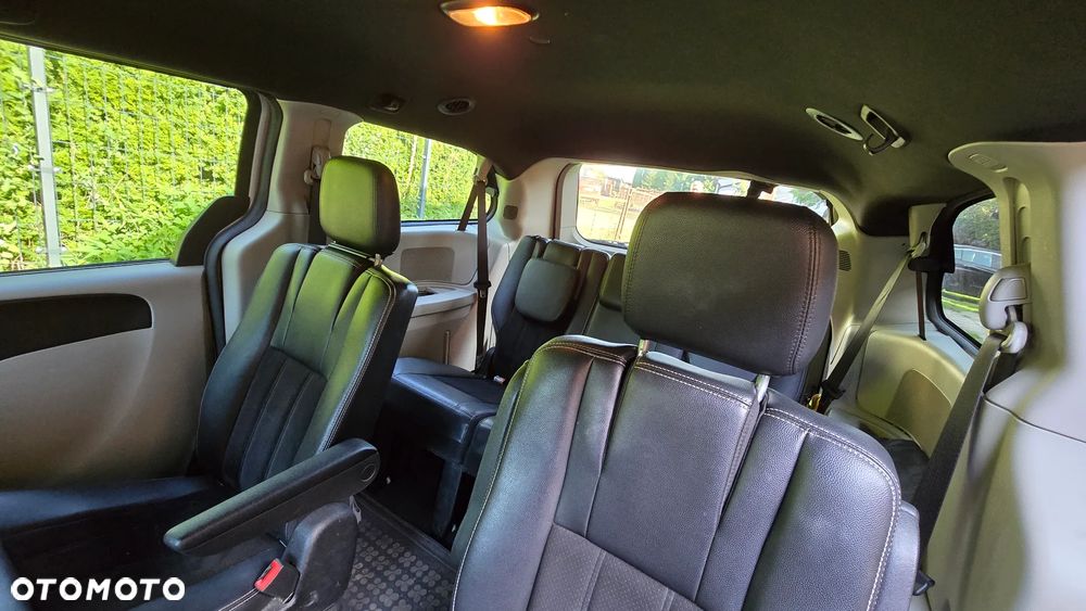 Dodge Grand Caravan 3.6 R/T - 26