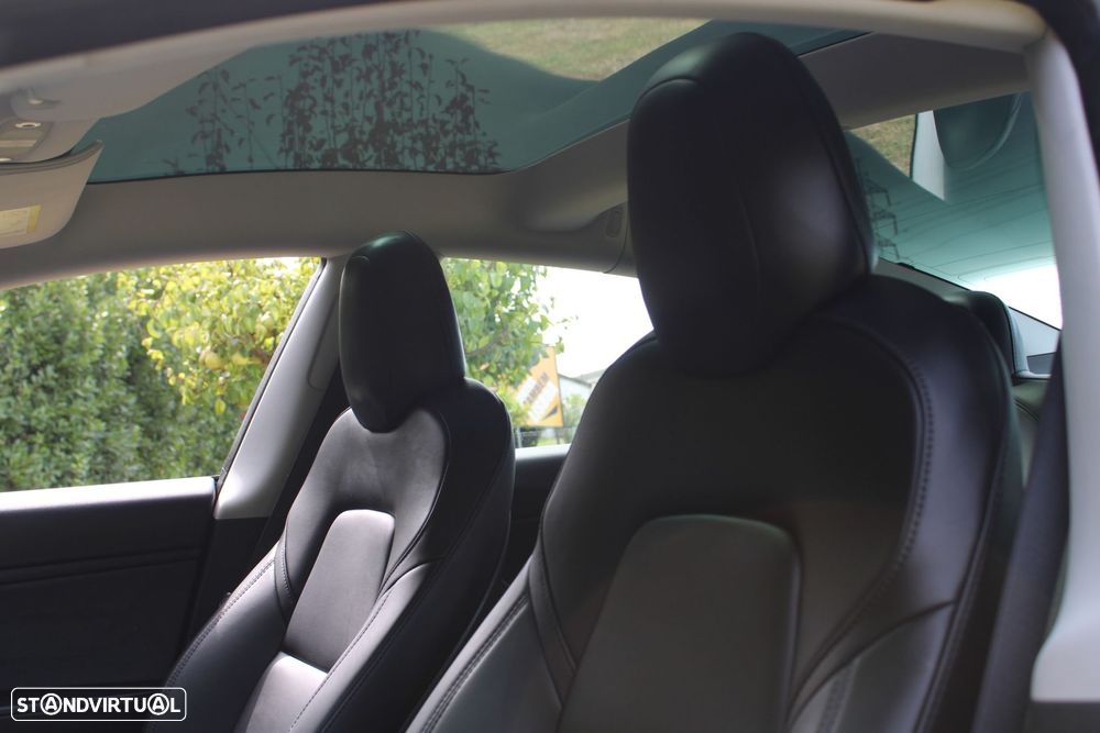 Tesla Model 3 Standard Range Plus RWD - 4