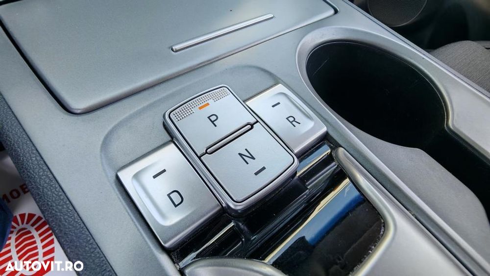 Hyundai KONA BEV 204 CP 64.8 kWh Premium - 12