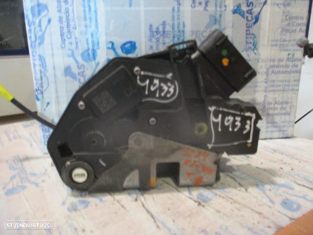 Fecho 8A6AA26413AF FORD FIESTA 6  2010 1.4TDCI 70CV 5P BRANCO T ESQ 4PINOS FORD FIESTA 6 FASE 1 2010 1.4TDCI 70CV 5P CINZA TE - 2