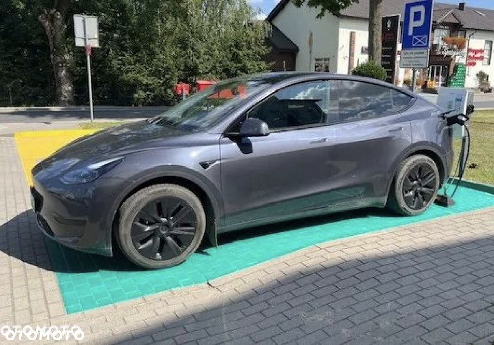 Tesla Model Y RWD - 5