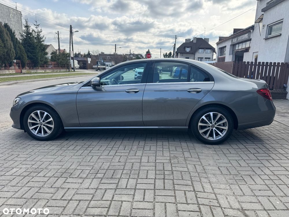 Mercedes-Benz Klasa E 220 d 4-Matic 9G-TRONIC - 2