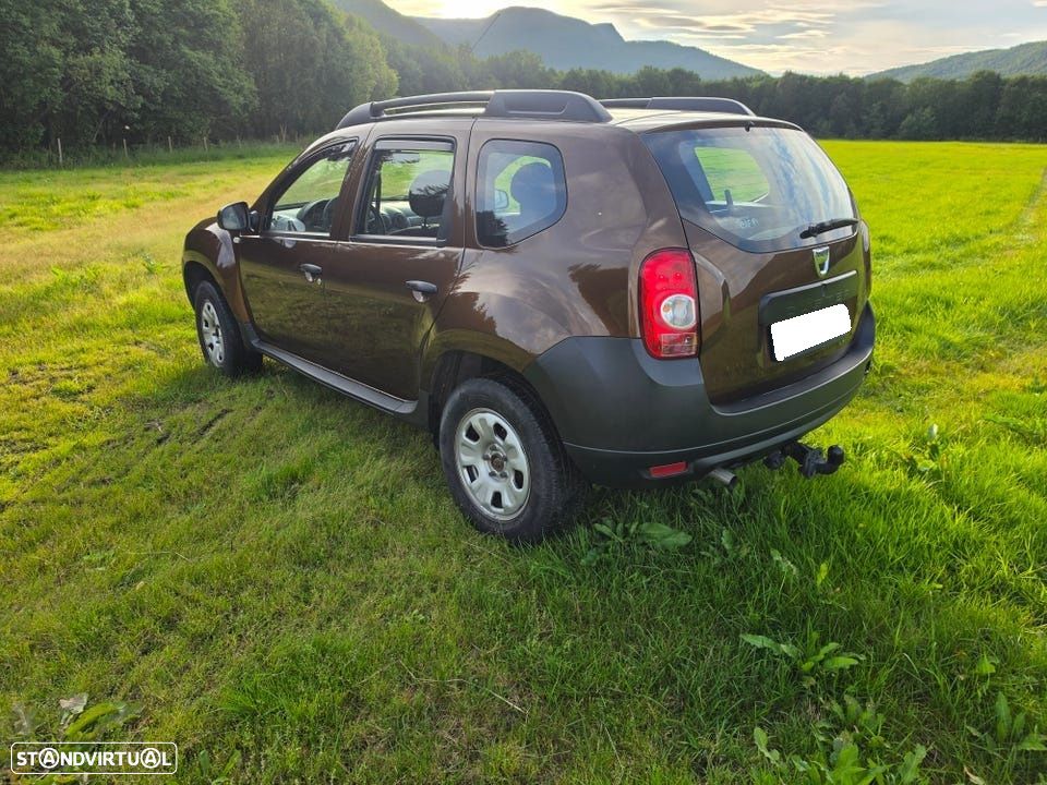 Dacia Duster 2013 photo 2