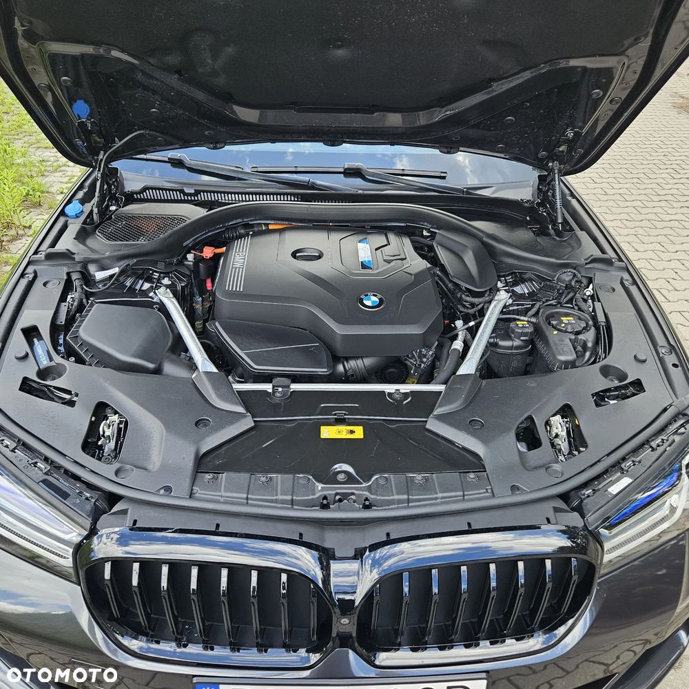 BMW Seria 5 530e xDrive M Sport sport - 27
