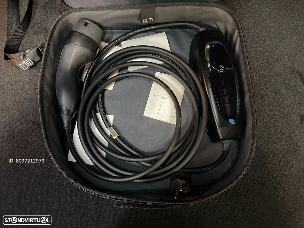 Mercedes-Benz GLC 300 e 4Matic 9G-TRONIC AMG Line Advanced - 24