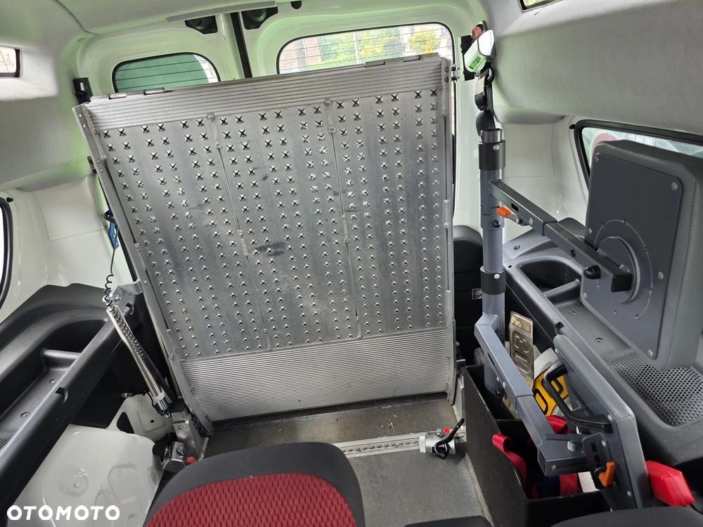 Fiat Doblo XL Active - 8
