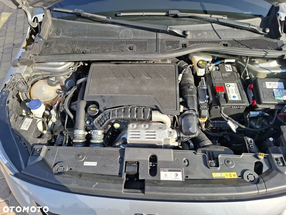 Peugeot 208 PureTech 100 EAT8 Allure Pack - 26