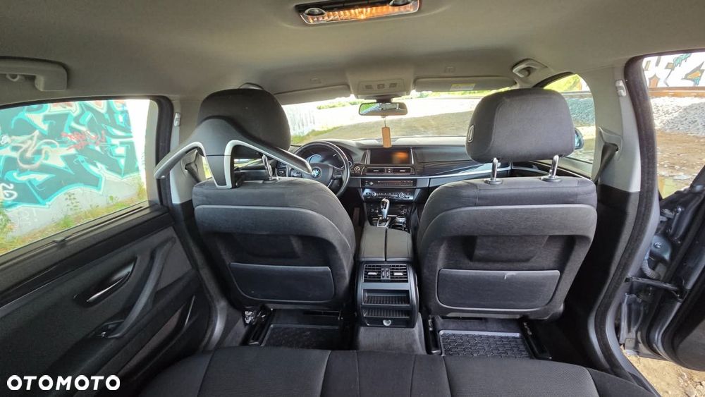 BMW Seria 5 520d xDrive - 15