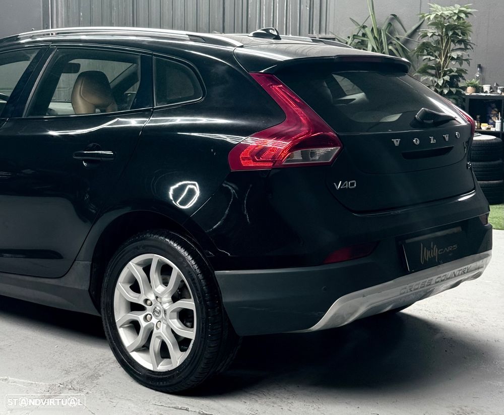 Volvo V40 D3 Geartronic Momentum - 9