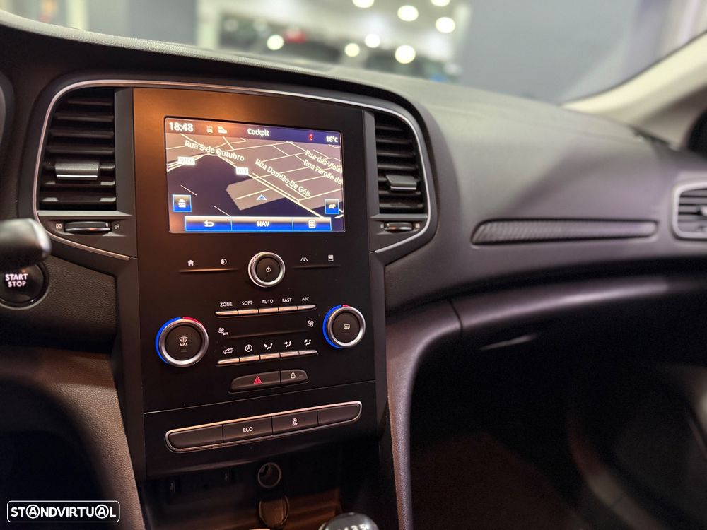 Renault Mégane ENERGY TCe 100 LIMITED - 11