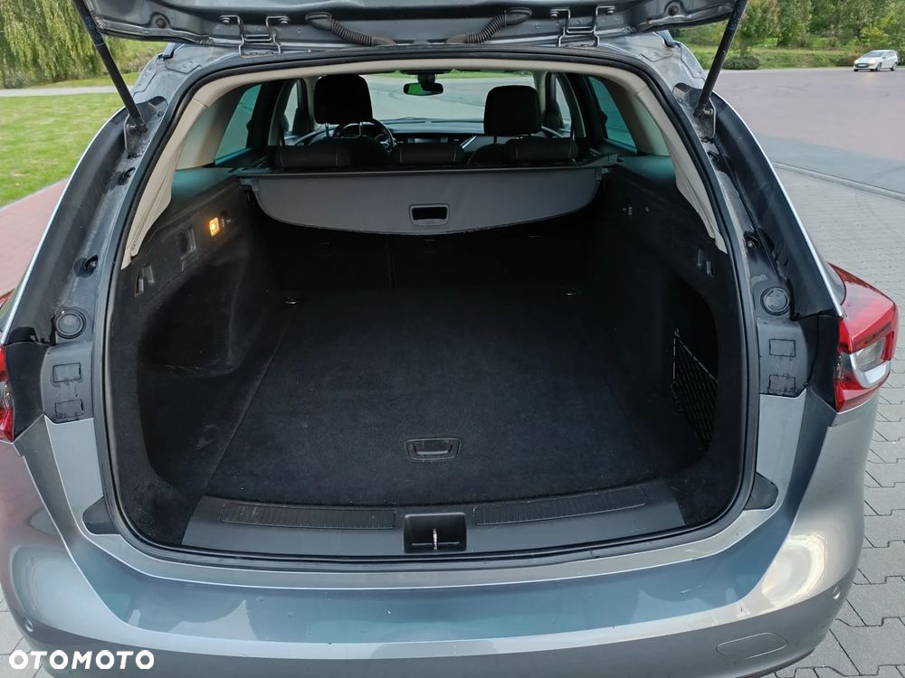 Opel Insignia - 12