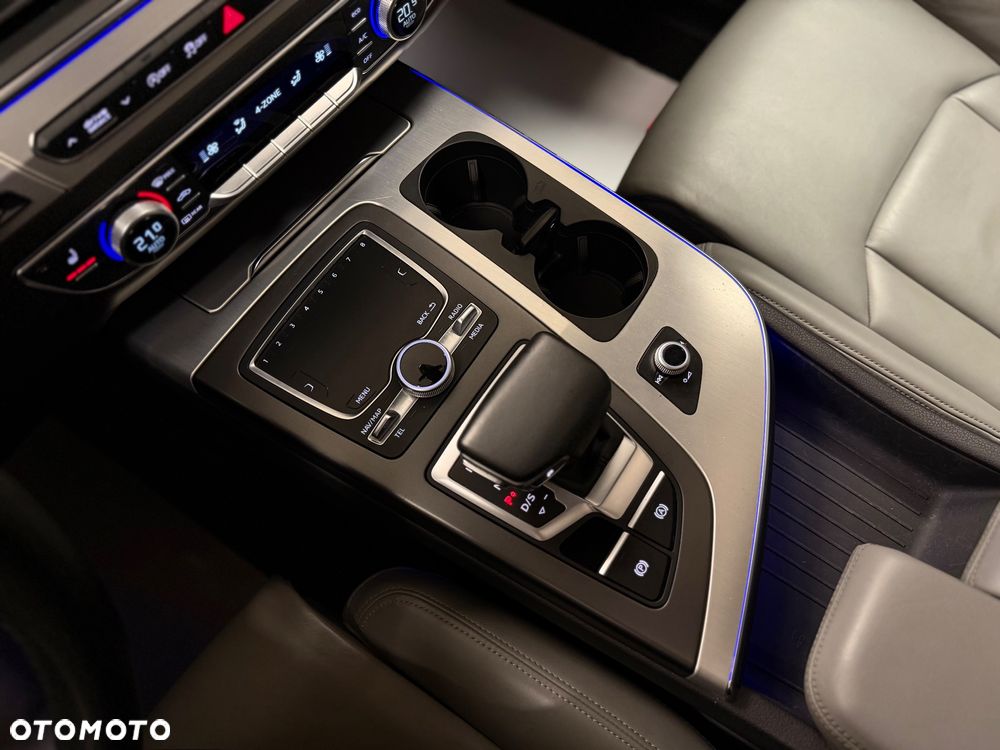 Audi Q7 45 TDI quattro tiptronic S line - 23