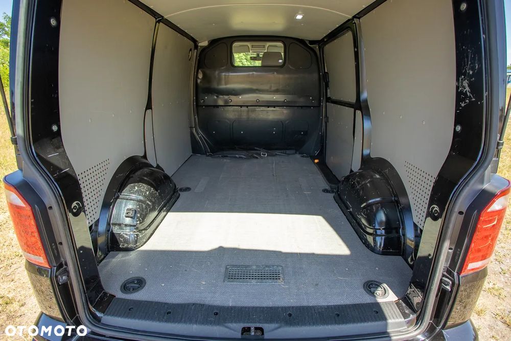 Volkswagen T6 Transporter - 16