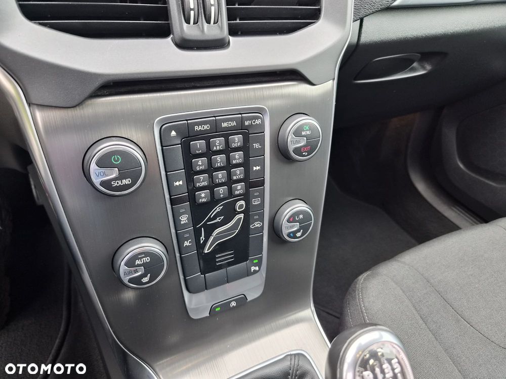Volvo V40 D2 - 17