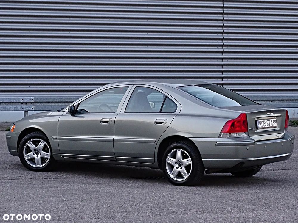 Volvo S60 2.4 Momentum - 17