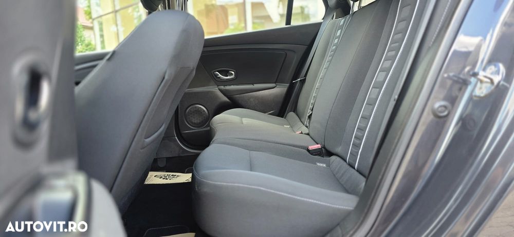 Renault Megane 1.5 dCi Dynamique - 8